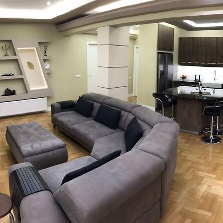 Finer Things Flisvos Beach Condo In Palaio Faliro Athena Bagian luar foto