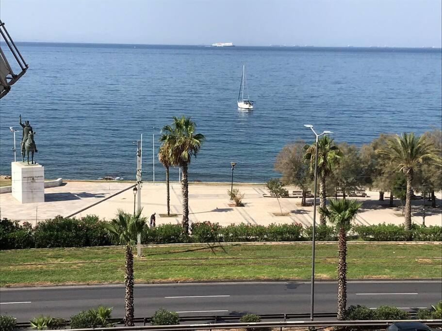 Finer Things Flisvos Beach Condo In Palaio Faliro Athena Bagian luar foto