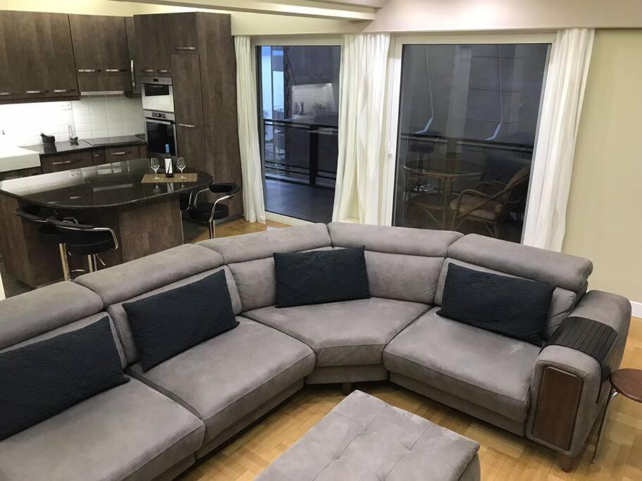 Finer Things Flisvos Beach Condo In Palaio Faliro Athena Bagian luar foto