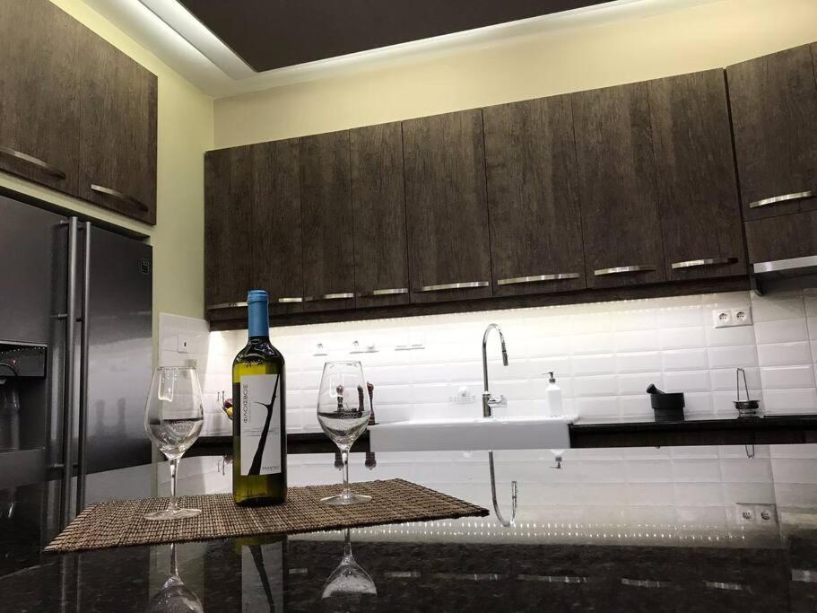 Finer Things Flisvos Beach Condo In Palaio Faliro Athena Bagian luar foto