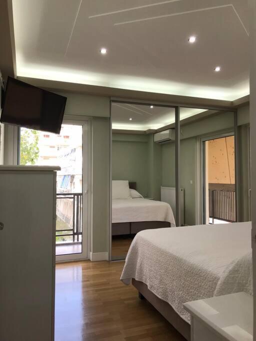 Finer Things Flisvos Beach Condo In Palaio Faliro Athena Bagian luar foto