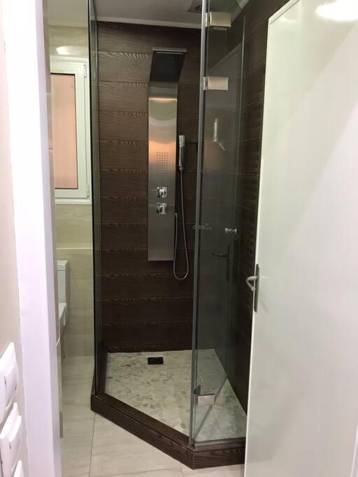 Finer Things Flisvos Beach Condo In Palaio Faliro Athena Bagian luar foto