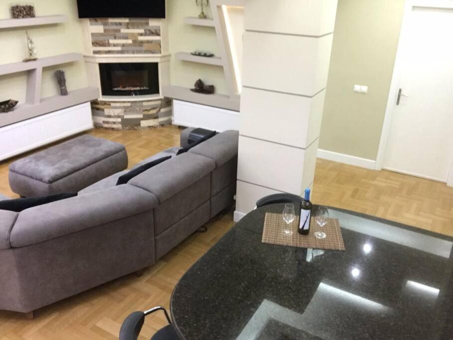 Finer Things Flisvos Beach Condo In Palaio Faliro Athena Bagian luar foto