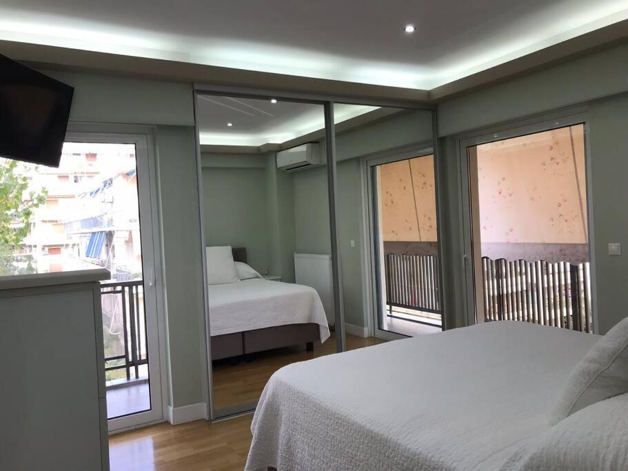 Finer Things Flisvos Beach Condo In Palaio Faliro Athena Bagian luar foto