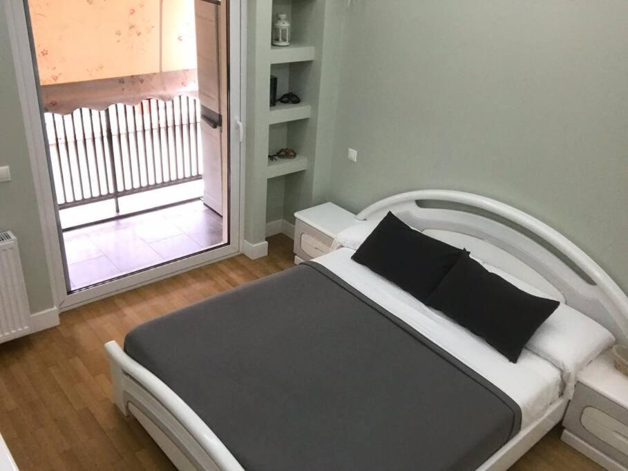 Finer Things Flisvos Beach Condo In Palaio Faliro Athena Bagian luar foto